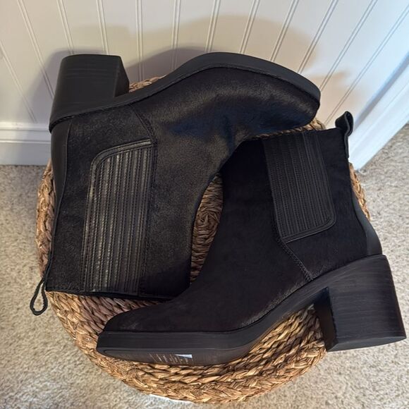 UGG BLACK CAMDEN EXOTIC COW HAIR HIGH HEEL ANKLE BOOTS, WOMEN US 10 - Picture 6 of 7